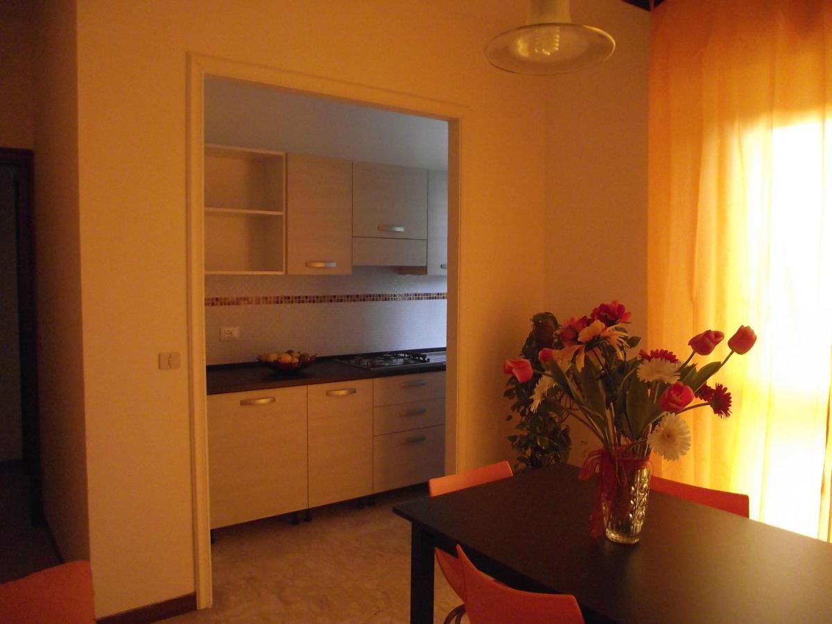 Bike And Breakfast Apartments Pietra Ligure Exteriör bild